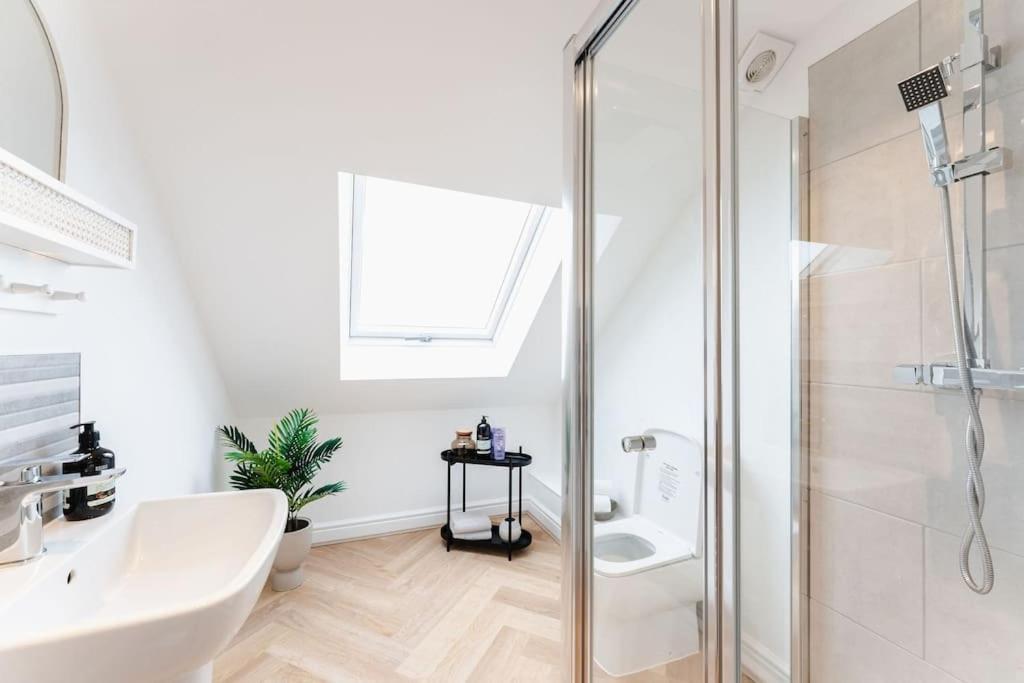 Boutique Apartment - Mazerystays Exley Экстерьер фото